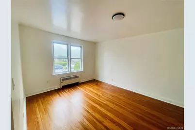 2811 Gunther Avenue, Bronx, NY 10469 - Photo 4