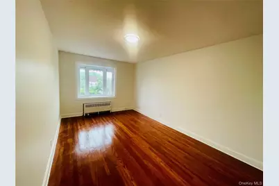2811 Gunther Avenue, Bronx, NY 10469 - Photo 2