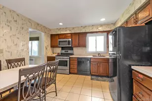 2006 Norshon Rd, Merrick, NY 11566 - Photo 10