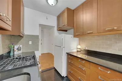 735 Kappock Street #2F, Bronx, NY 10463 - Photo 6