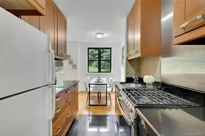 735 Kappock Street #2F, Bronx, NY 10463 - Photo 2