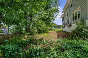 130 Lasalle Dr, Yonkers, NY 10710 - Photo 30