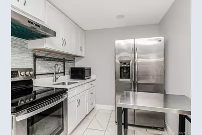 130 La Salle Drive, Yonkers, NY 10710 - Photo 24