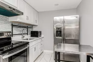 130 Lasalle Dr, Yonkers, NY 10710 - Photo 24