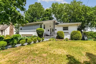 130 Lasalle Dr, Yonkers, NY 10710 - Photo 28