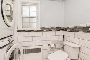 130 Lasalle Dr, Yonkers, NY 10710 - Photo 14