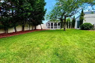 62 Walnut Rd, Inwood, NY 11096 - Photo 22