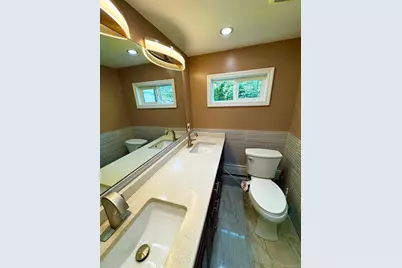 62 Walnut Road, Inwood, NY 11096 - Photo 12
