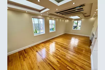 62 Walnut Road, Inwood, NY 11096 - Photo 10