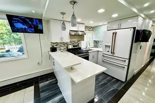 62 Walnut Rd, Inwood, NY 11096 - Photo 16