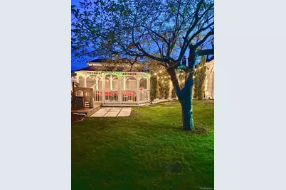 62 Walnut Road, Inwood, NY 11096 - Photo 20