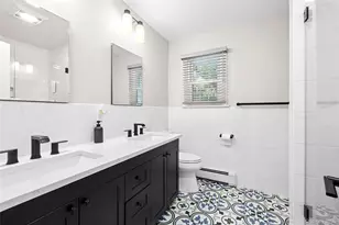 17 Harmony Ln, Glen Cove, NY 11542 - Photo 16