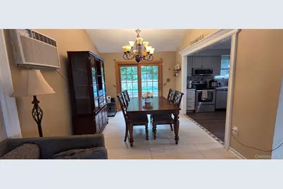 132 13th Avenue, Holtsville, NY 11742 - Photo 8