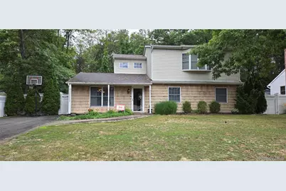 132 13th Avenue, Holtsville, NY 11742 - Photo 2