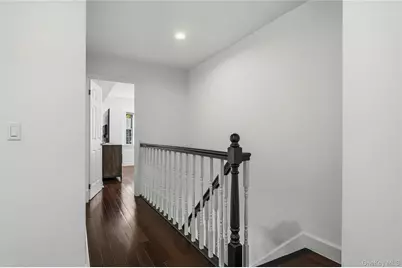 38 Bayview Terrace, Manhasset, NY 11030 - Photo 20