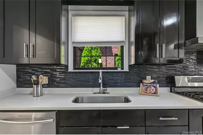 38 Bayview Terrace, Manhasset, NY 11030 - Photo 12