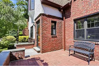 38 Bayview Terrace, Manhasset, NY 11030 - Photo 6
