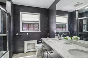 38 Bayview Terrace, Manhasset, NY 11030 - Photo 18