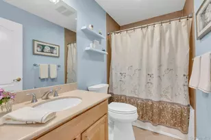 19 Meadow Ct, Oakdale, NY 11769 - Photo 28