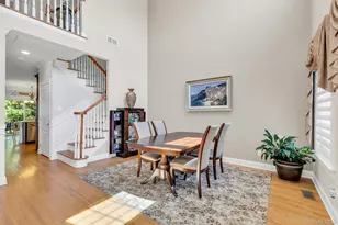19 Meadow Ct, Oakdale, NY 11769 - Photo 4