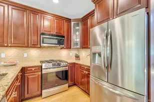 19 Meadow Ct, Oakdale, NY 11769 - Photo 12