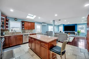 6 Garden Cir, Syosset, NY 11791 - Photo 4