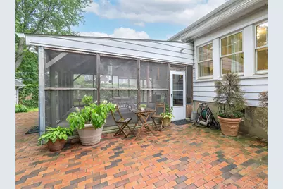 33 Oakland Street, Huntington, NY 11743 - Photo 38