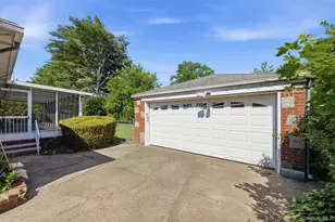 169 Landau Ave, Floral Park, NY 11001 - Photo 22