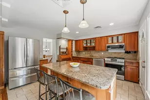 11 Nuthatch Ln, West Nyack, NY 10994 - Photo 4