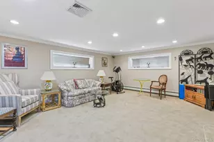 150 High St, East Williston, NY 11596 - Photo 14