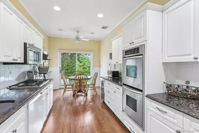 150 High Street, East Williston, NY 11596 - Photo 4