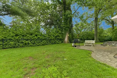 150 High Street, East Williston, NY 11596 - Photo 18