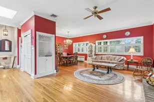 150 High St, East Williston, NY 11596 - Photo 8