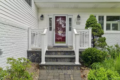 150 High Street, East Williston, NY 11596 - Photo 2