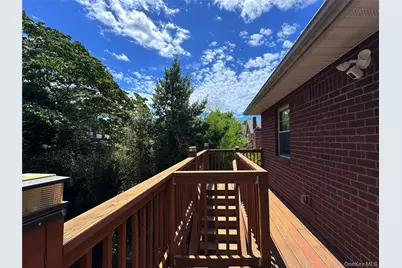 119-30 Poppenhusen Avenue, College Point, NY 11356 - Photo 10