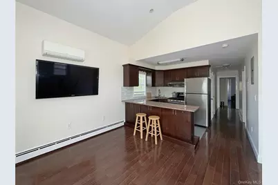 119-30 Poppenhusen Avenue, College Point, NY 11356 - Photo 18