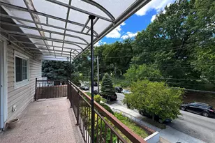 119-30 Poppenhusen Ave, College Point, NY 11356 - Photo 4