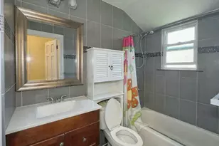 119-30 Poppenhusen Ave, College Point, NY 11356 - Photo 20