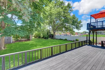 1602 Noble Street, East Meadow, NY 11554 - Photo 40