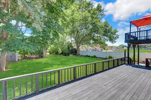 1602 Noble St, East Meadow, NY 11554 - Photo 40