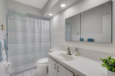 1602 Noble Street, East Meadow, NY 11554 - Photo 26