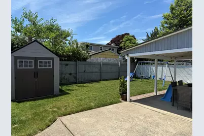 476 Bernard Street, East Meadow, NY 11554 - Photo 4