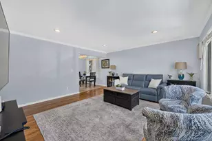 38 Oakwood St, Greenlawn, NY 11740 - Photo 6