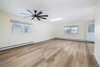 542 E Pine Street #Upper, Long Beach, NY 11561 - Photo 10