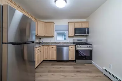 542 E Pine Street #Upper, Long Beach, NY 11561 - Photo 6