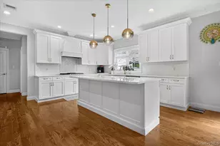 84 Choir Ln, Westbury, NY 11590 - Photo 8