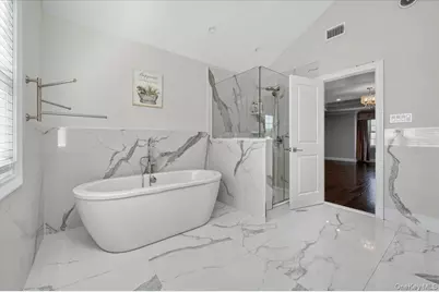 84 Choir Lane, Westbury, NY 11590 - Photo 16