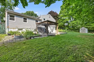 21 Joyce Rd, Hartsdale, NY 10530 - Photo 24