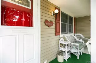 304 Concord St, Dix Hills, NY 11746 - Photo 4