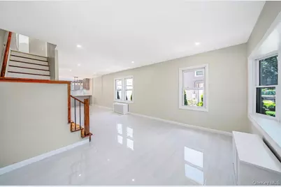 530 Washington Avenue, West Hempstead, NY 11552 - Photo 8
